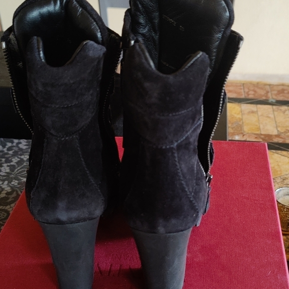 Prada black suede boots size 39 - Picture 6 of 6